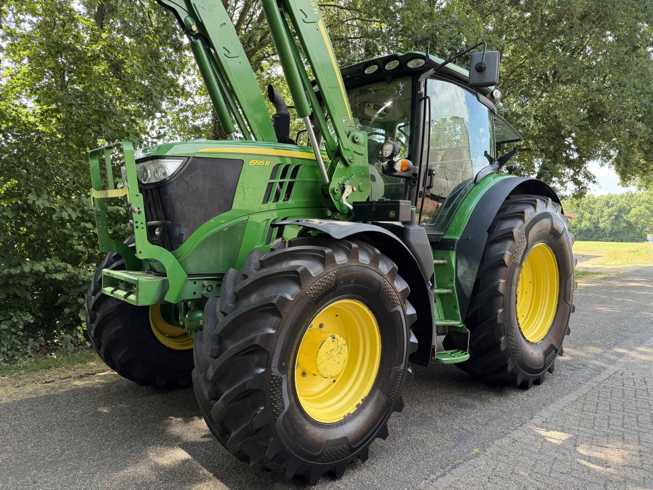 John Deere 6195R AP