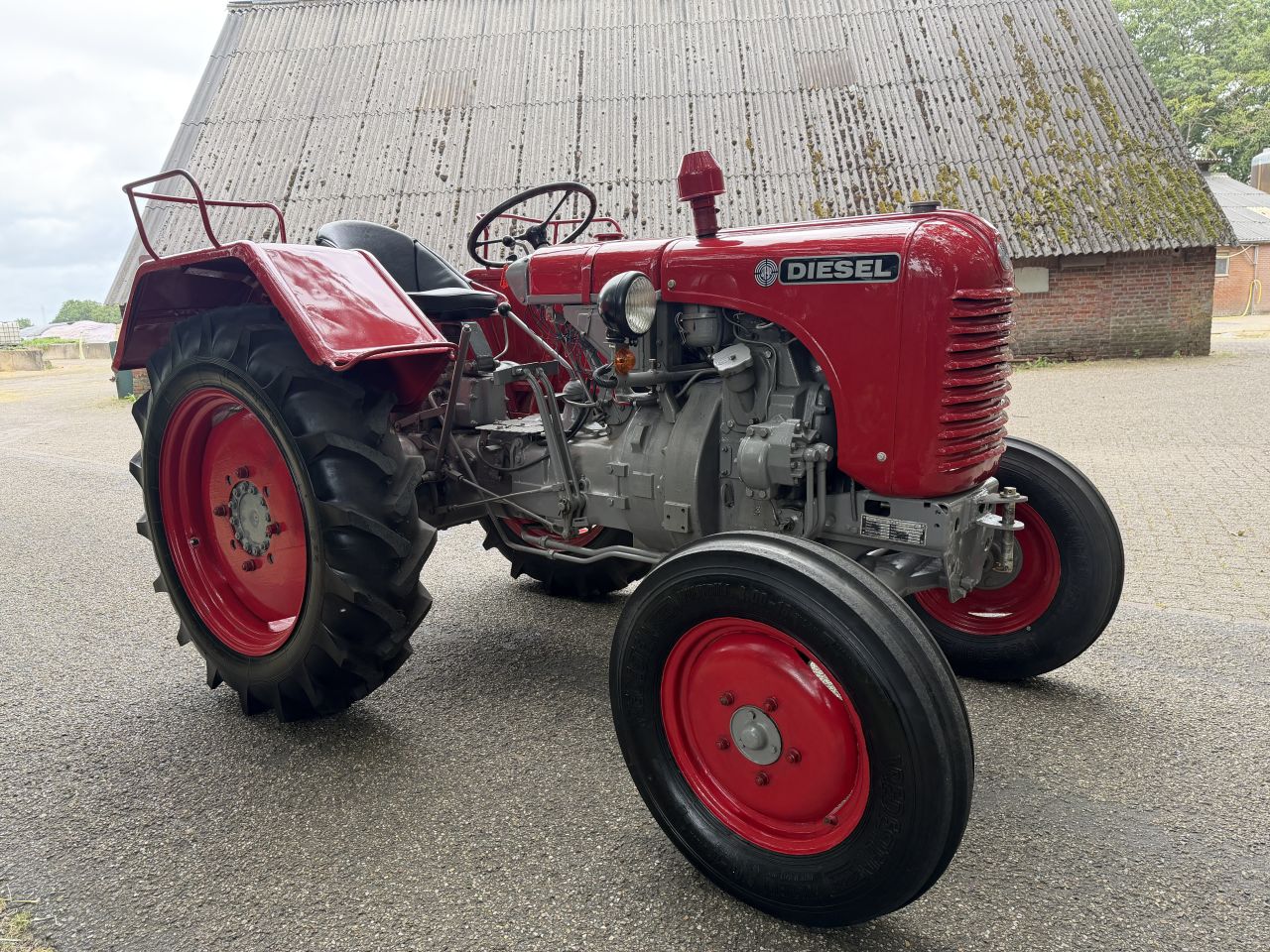 Steyr T84 Oldtimer met hef