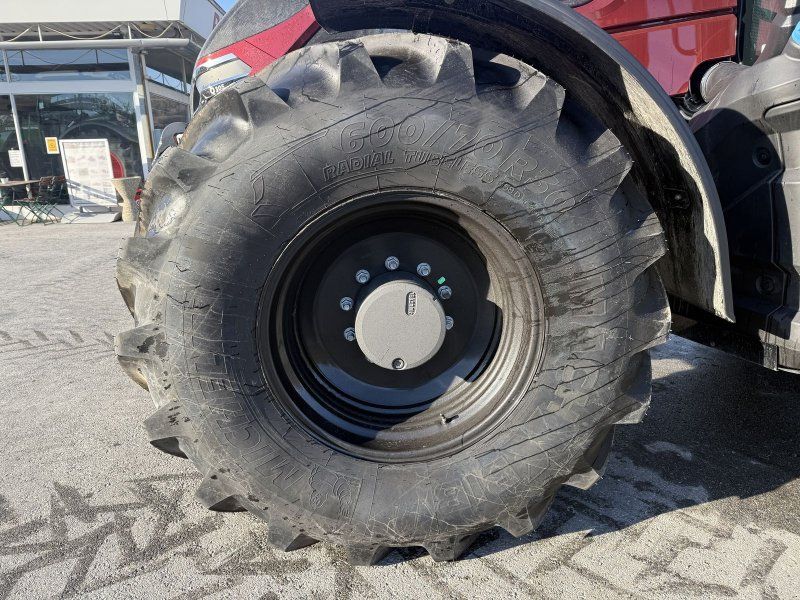 Valtra Q305