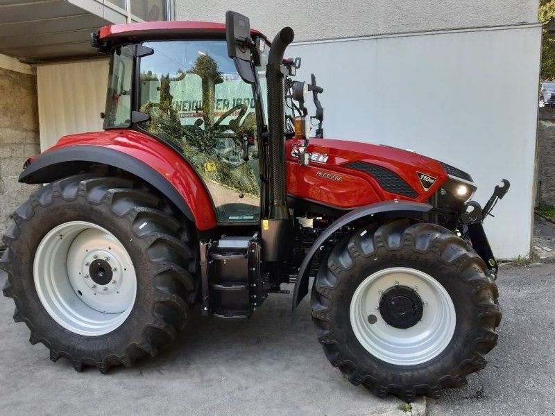 Case IH Farmall 110M