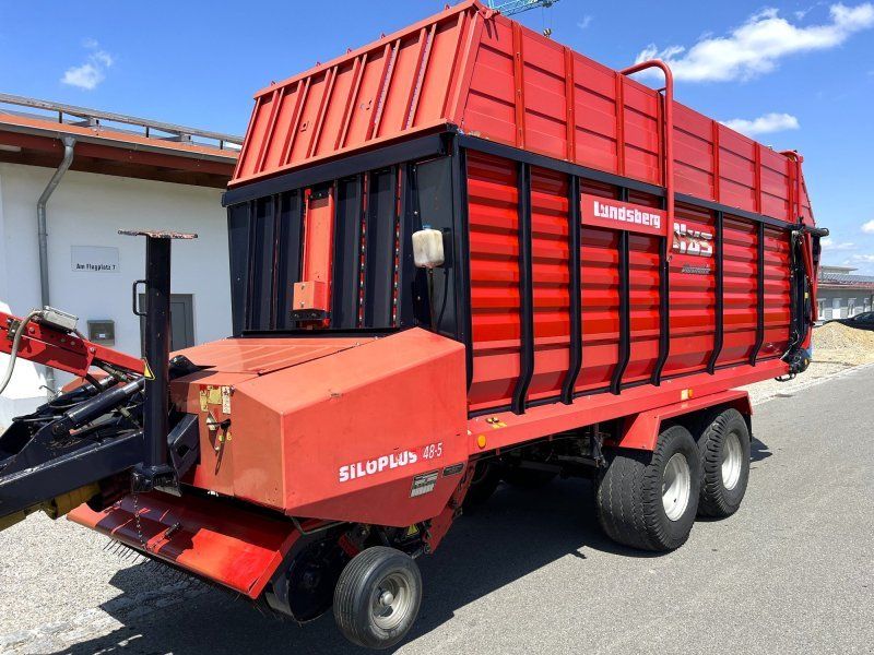 Landsberg Siloplus 48-5 ein großer Schwingen-Ladewagen ähnlich Pötting