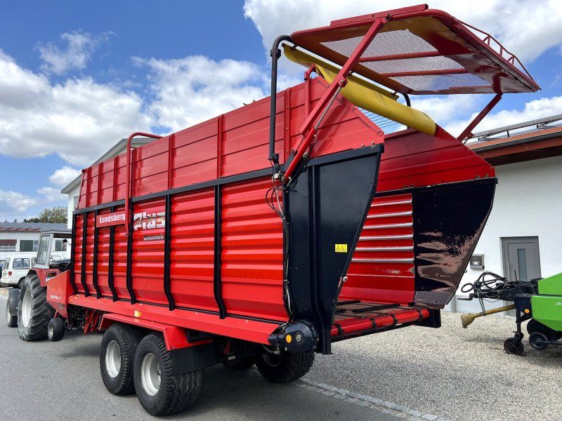 Landsberg Siloplus 48-5 ein großer Schwingen-Ladewagen ähnlich Pötting