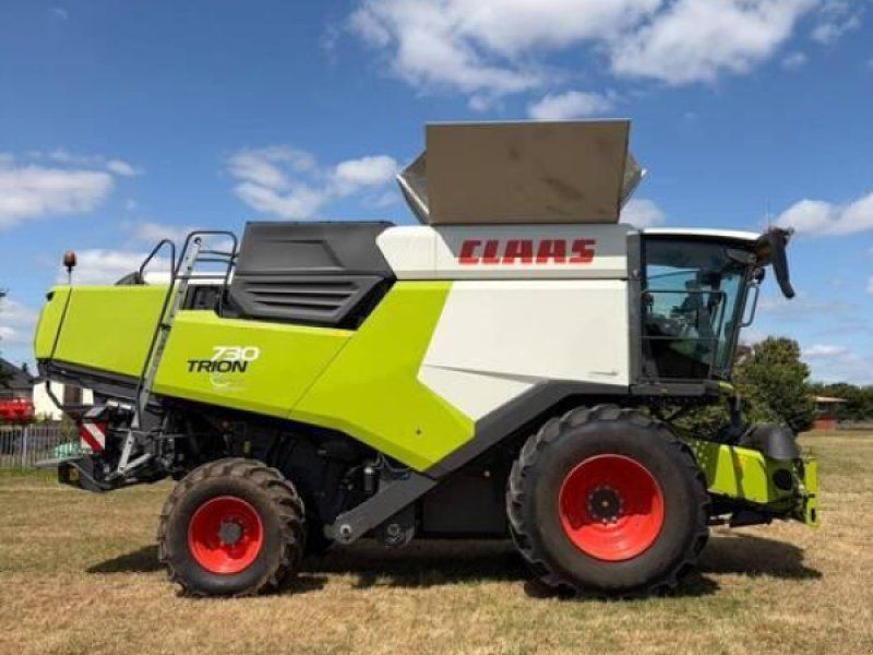 Claas TRION 730