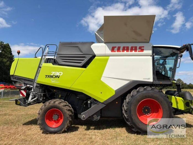 Claas TRION 730