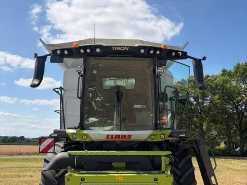 Claas TRION 730