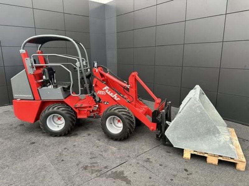 Fuchs Hoflader F850 mit 10 Betriebsstunden,