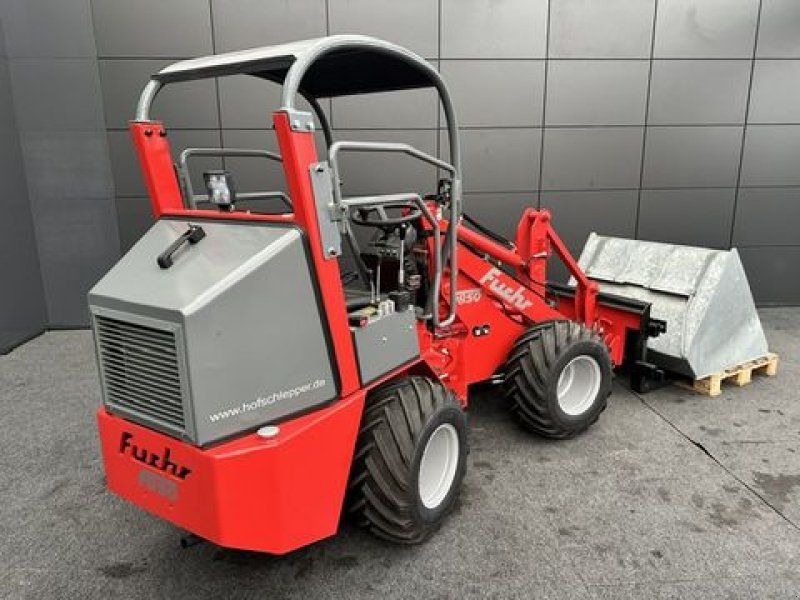 Fuchs Hoflader F850 mit 10 Betriebsstunden,