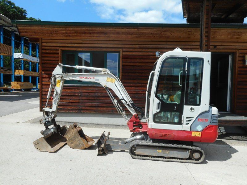 Takeuchi TB 219 ( 2.020KG ) mit POWERTILT