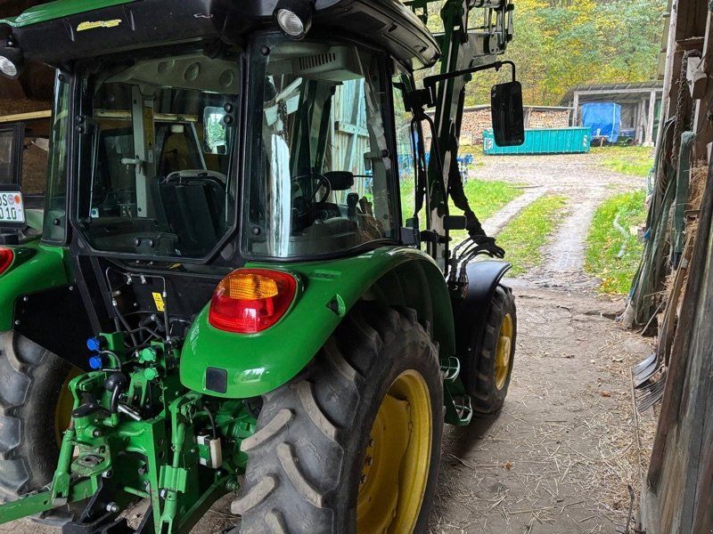 John Deere 5050 E
