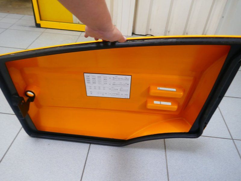 JCB Seitenverkleidung