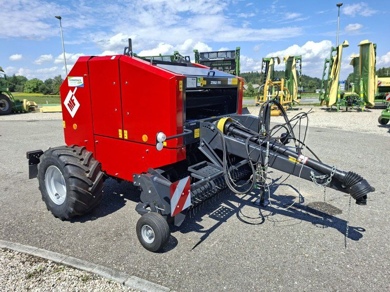Metal-Fach Z 562 RN