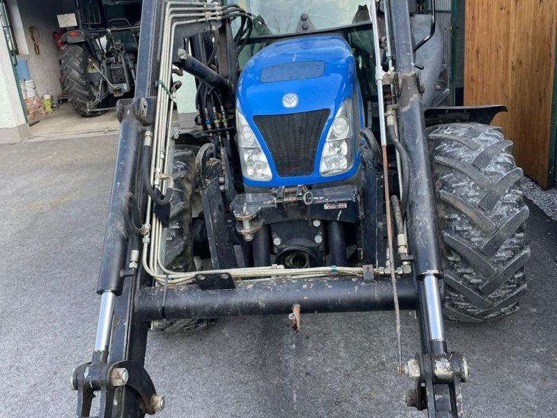 New Holland T4020 DeLuxe
