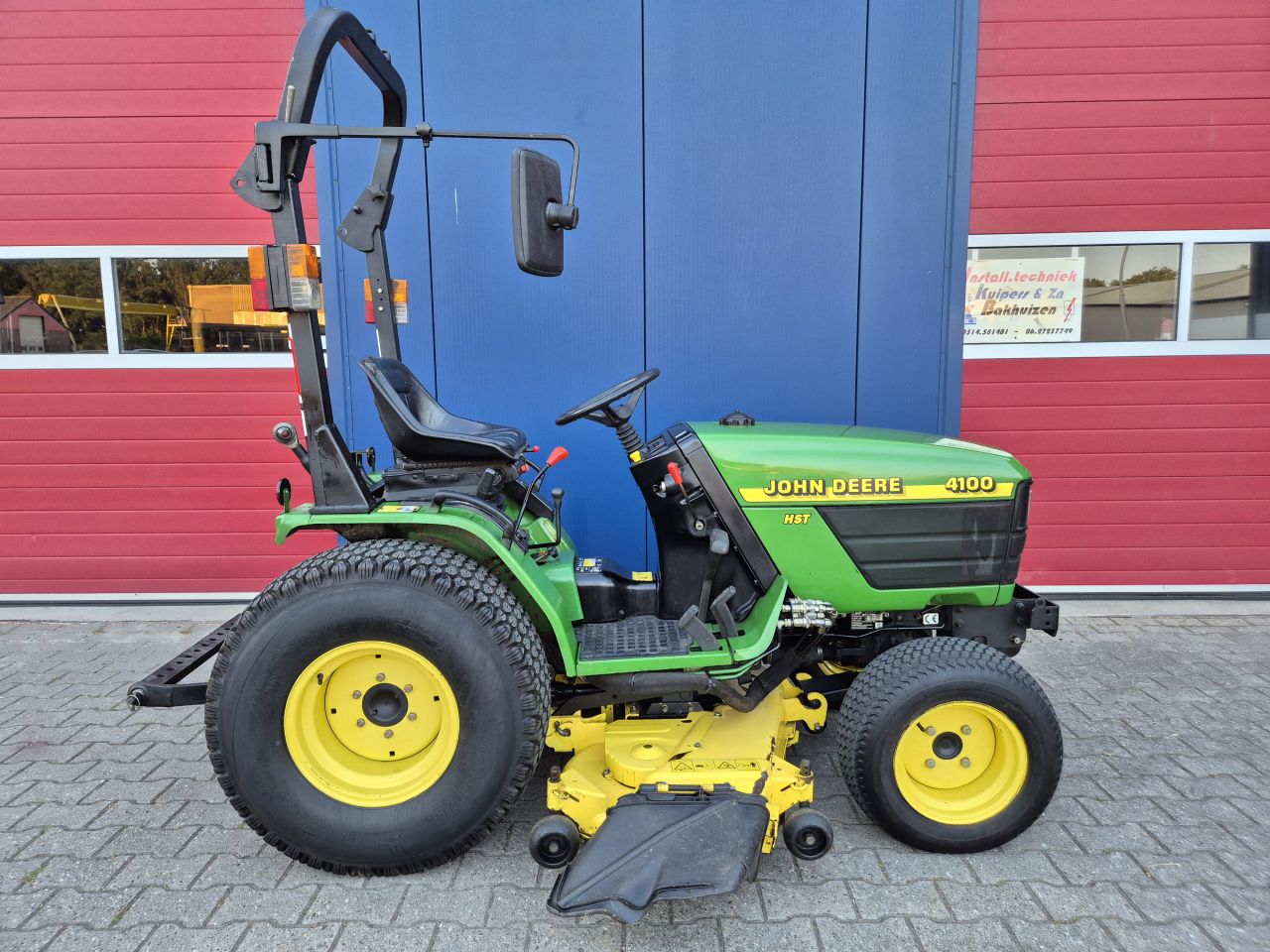 JOHN DEERE 4100 HST COMPACT TRACTOR 4WD MET MAAIDEK PRIJS MARGE