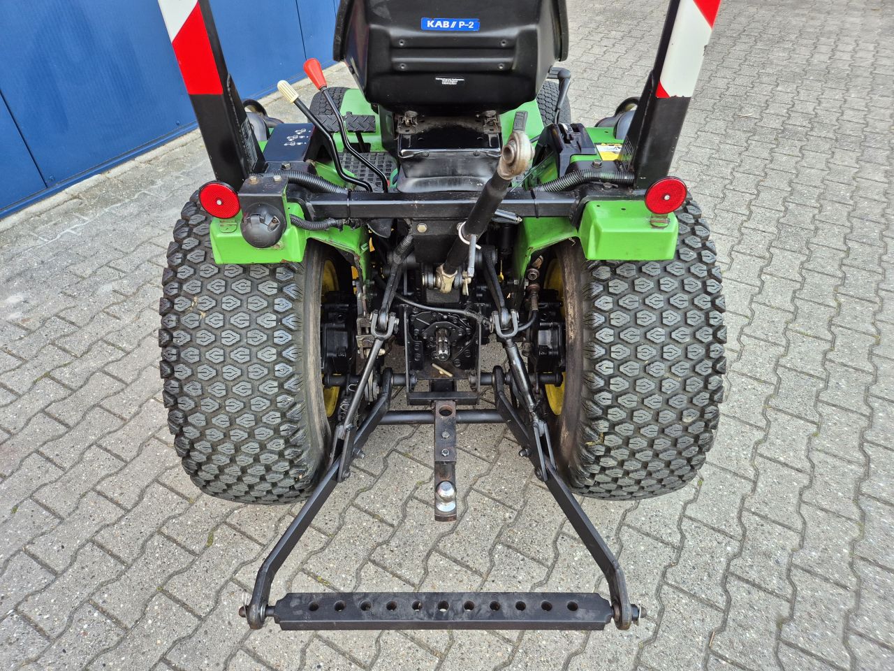 JOHN DEERE 4100 HST COMPACT TRACTOR 4WD MET MAAIDEK PRIJS MARGE