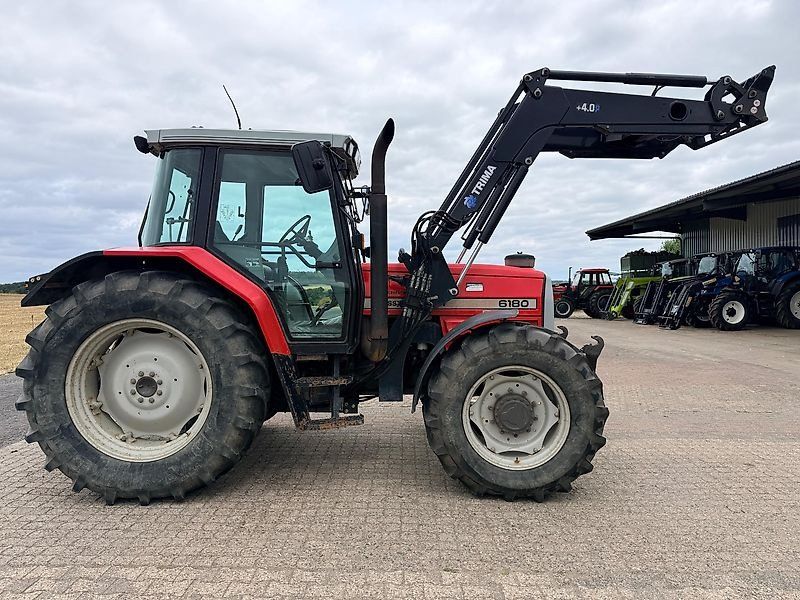 Massey Ferguson 6180 Dynashift mit Frontlader