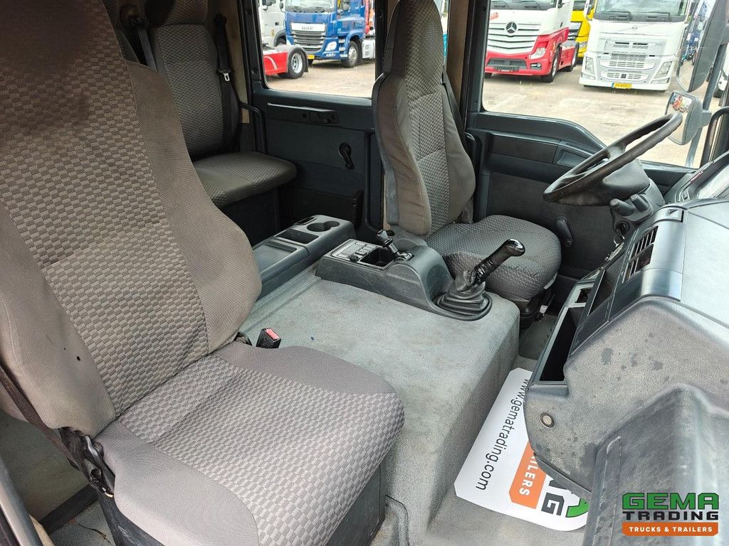 MAN TGL 12.210 4x2 Double Cab Euro4 - Doka - Open Load Bed + Hydraulic Ramp - Manual Transmission