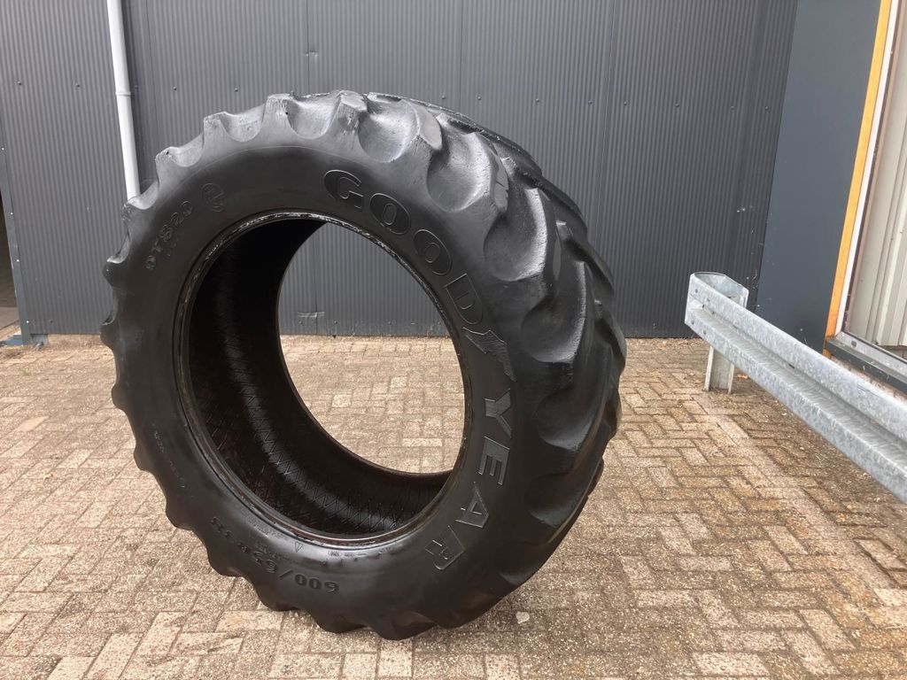 Goodyear 600/65R38 DT820