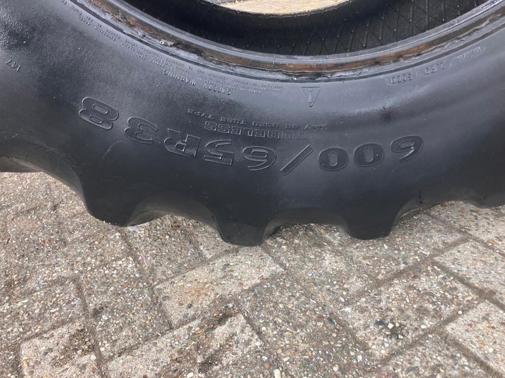 Goodyear 600/65R38 DT820
