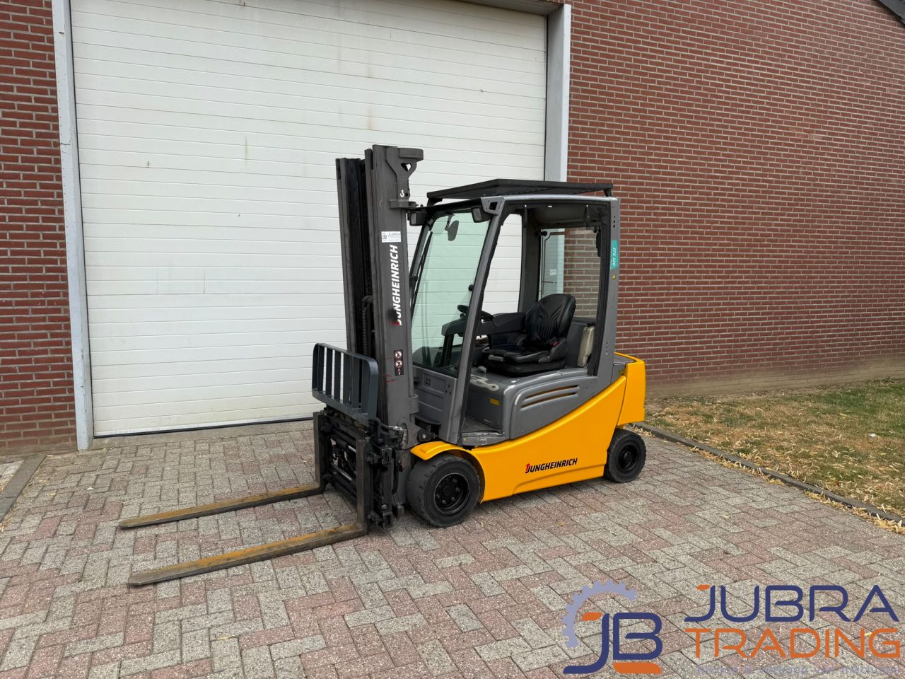 Jungheinrich EFG320 Elektrostapler | 2019 | 8.233 Bh | 2 t