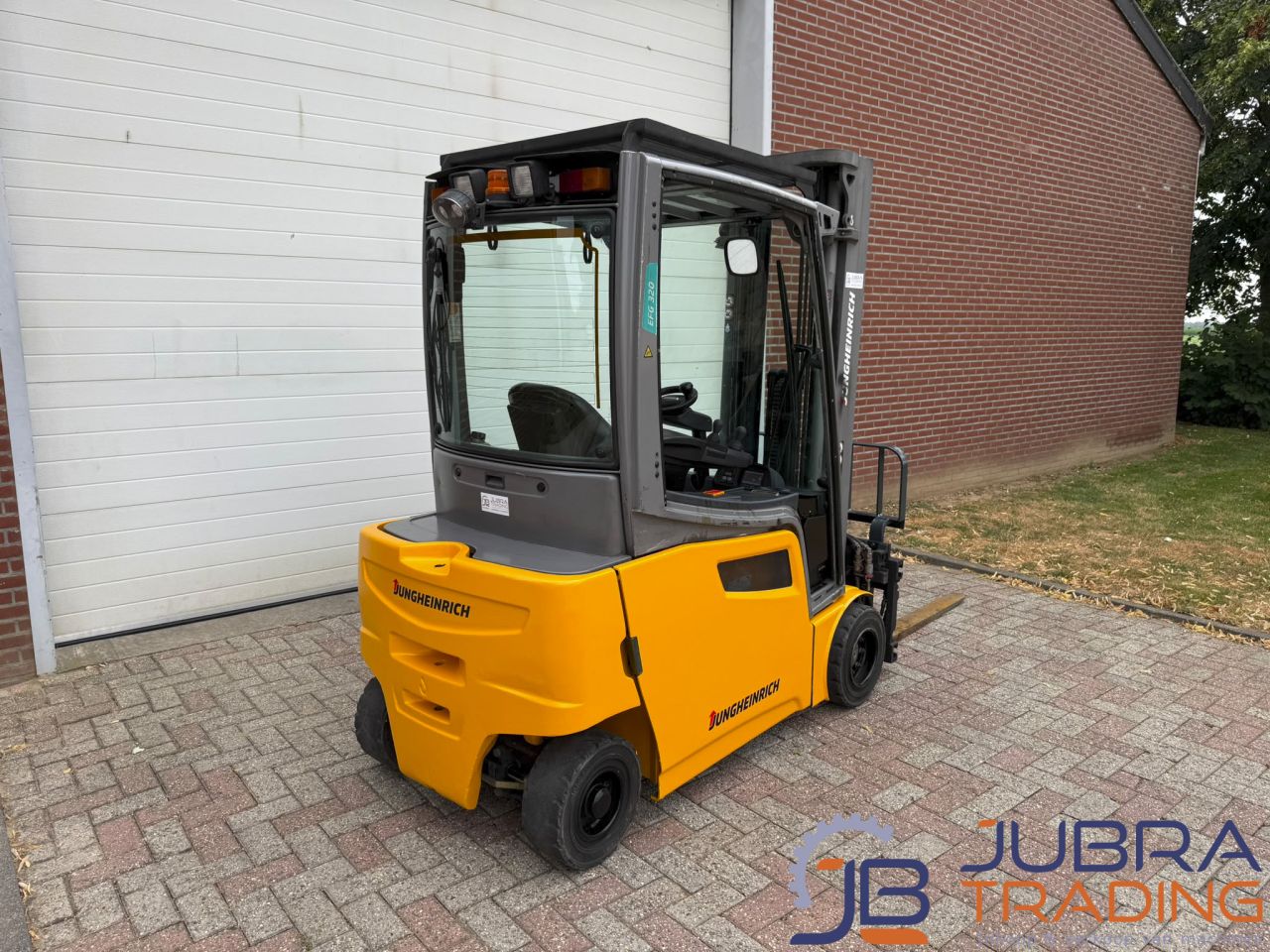 Jungheinrich EFG320 Elektrostapler | 2019 | 8.233 Bh | 2 t