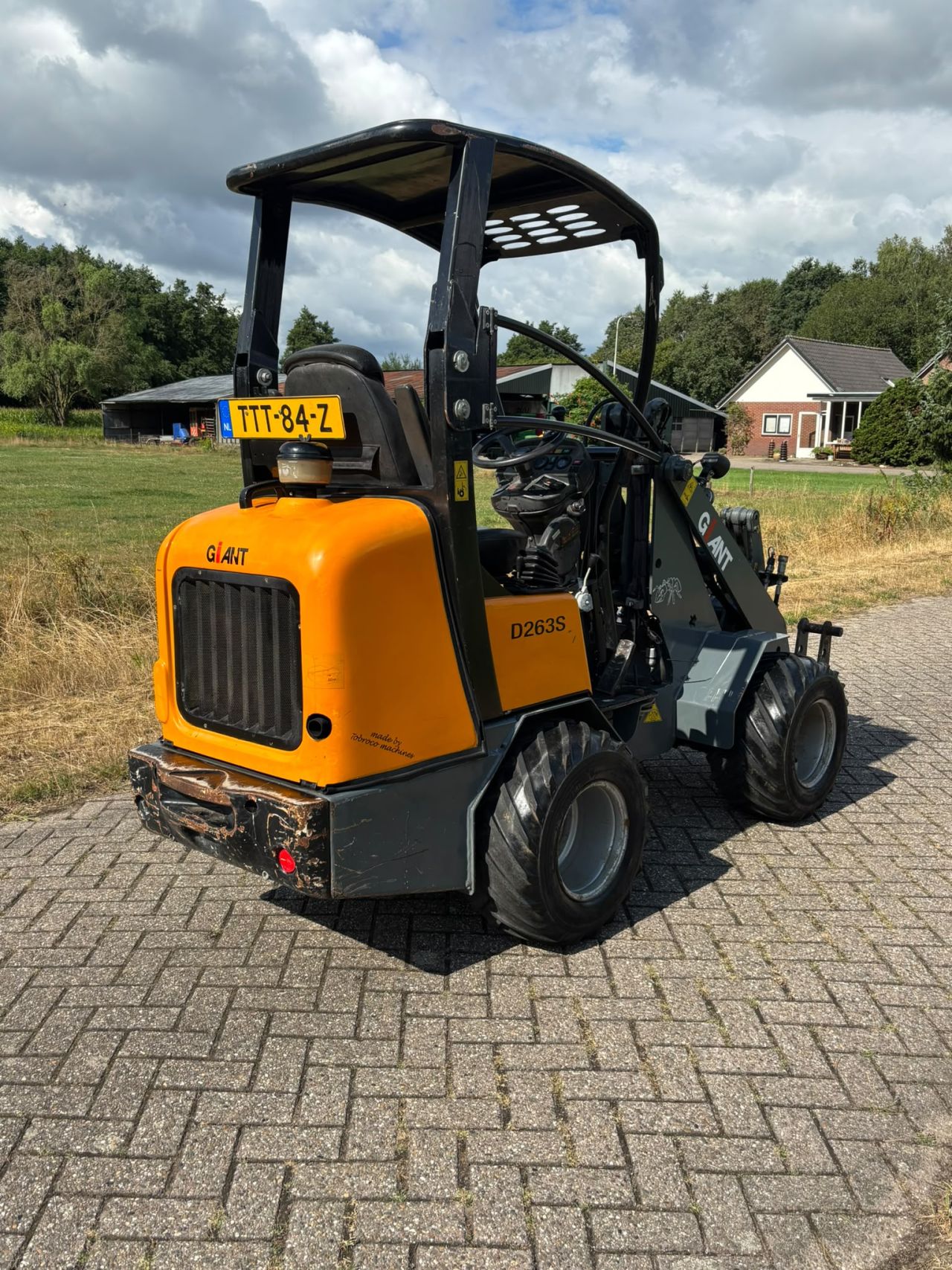 Giant 263 S