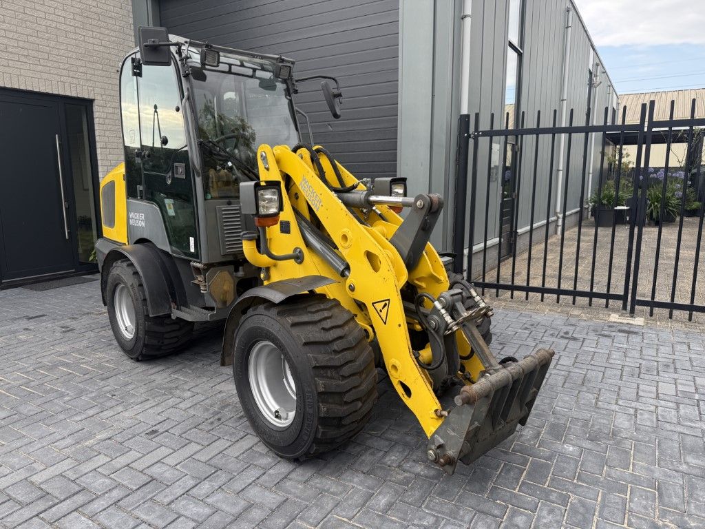 WACKER WL32 ( BJR 2016 )3400 UUR WEIDEMANN 1880
