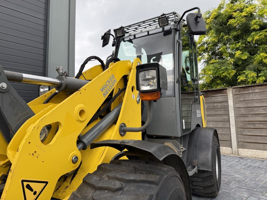 WACKER WL32 ( BJR 2016 )3400 UUR WEIDEMANN 1880