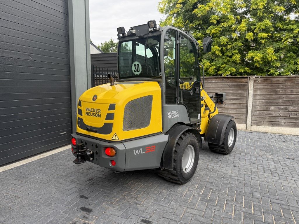 WACKER WL32 ( BJR 2016 )3400 UUR WEIDEMANN 1880
