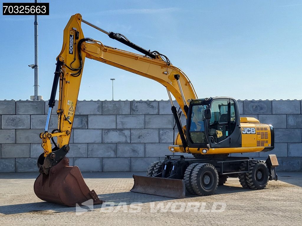 JCB JS200 W
