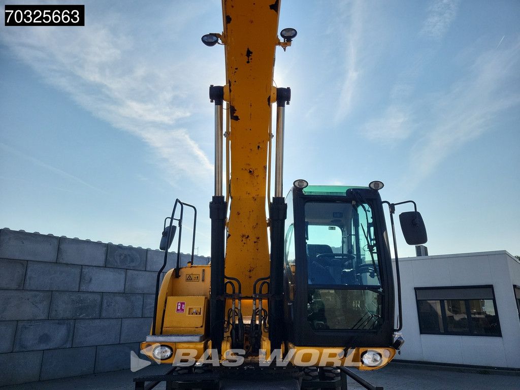 JCB JS200 W