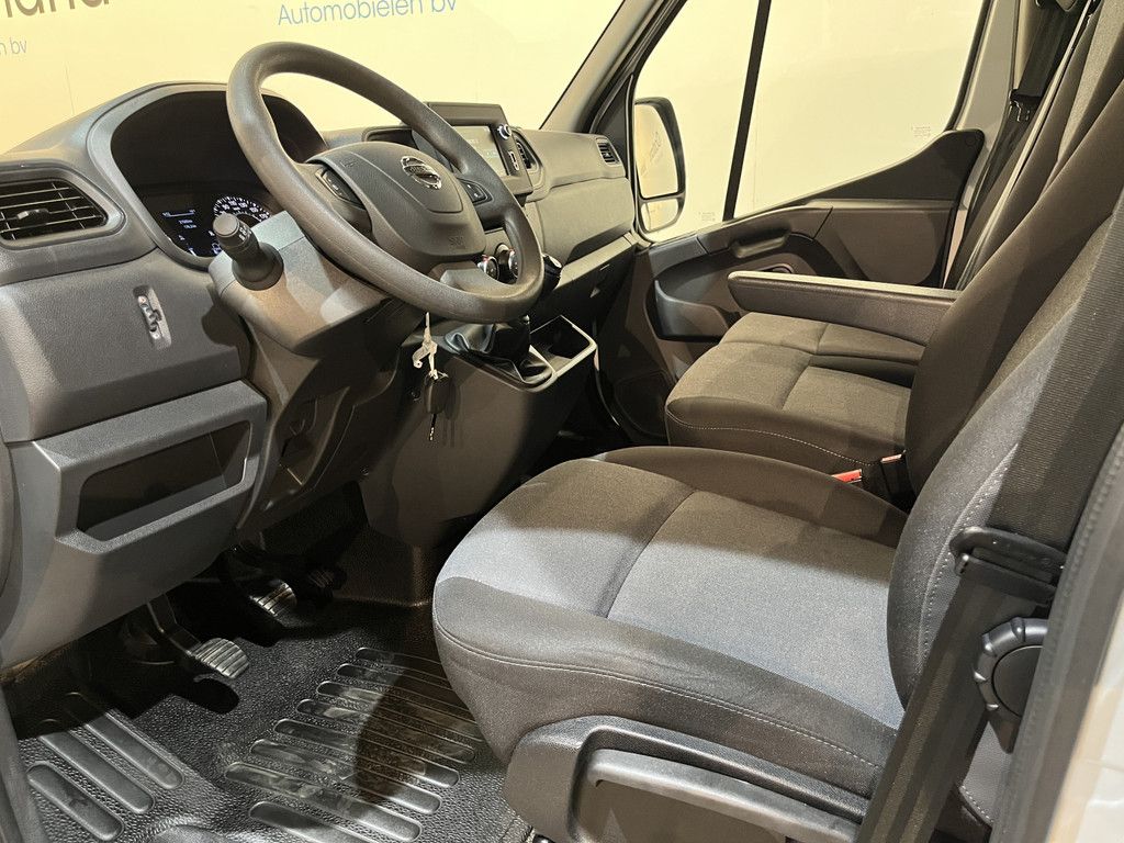 Nissan INTERSTAR 2.3 L3 DC 145 PK / Open Laadbak / Dubbel Cabine 7 Pers. / Trekhaak 3500 KG / Airco / Cruise Control / CarPlay / Dubbel Lucht / 21.500 KM !!