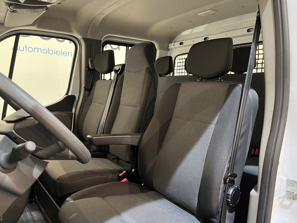 Renault Master (Nissan Interstar) 2.3 L3 145 PK / Open Laadbak / Dubbel Cabine 7 Pers. / Trekhaak 3500 KG / Airco / Cruise Control / CarPlay / Dubbel Lucht / 21.500 KM !!