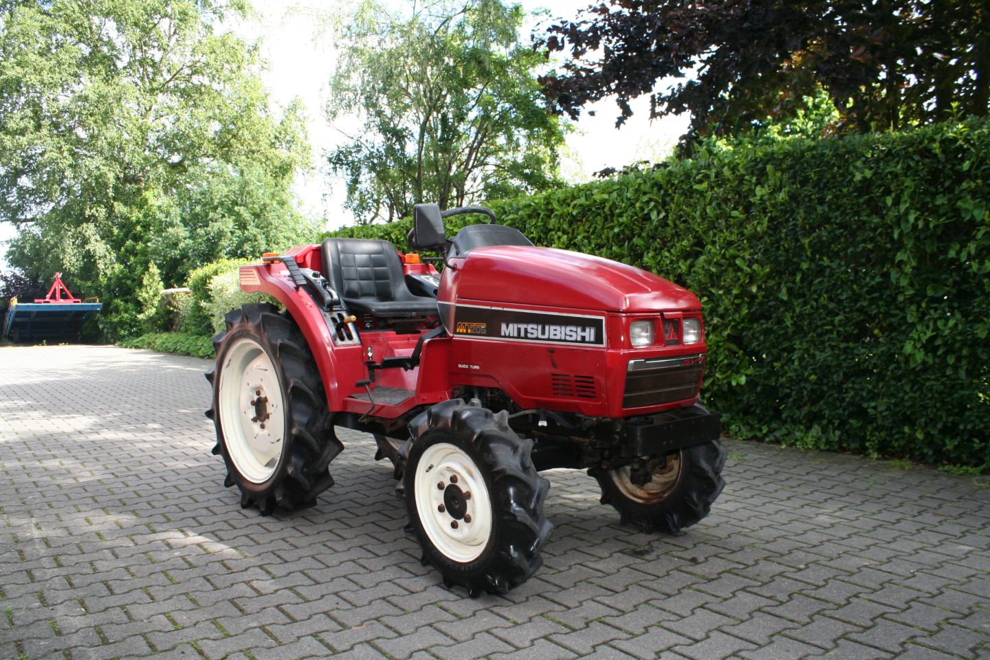 Mitsubsihi MT205