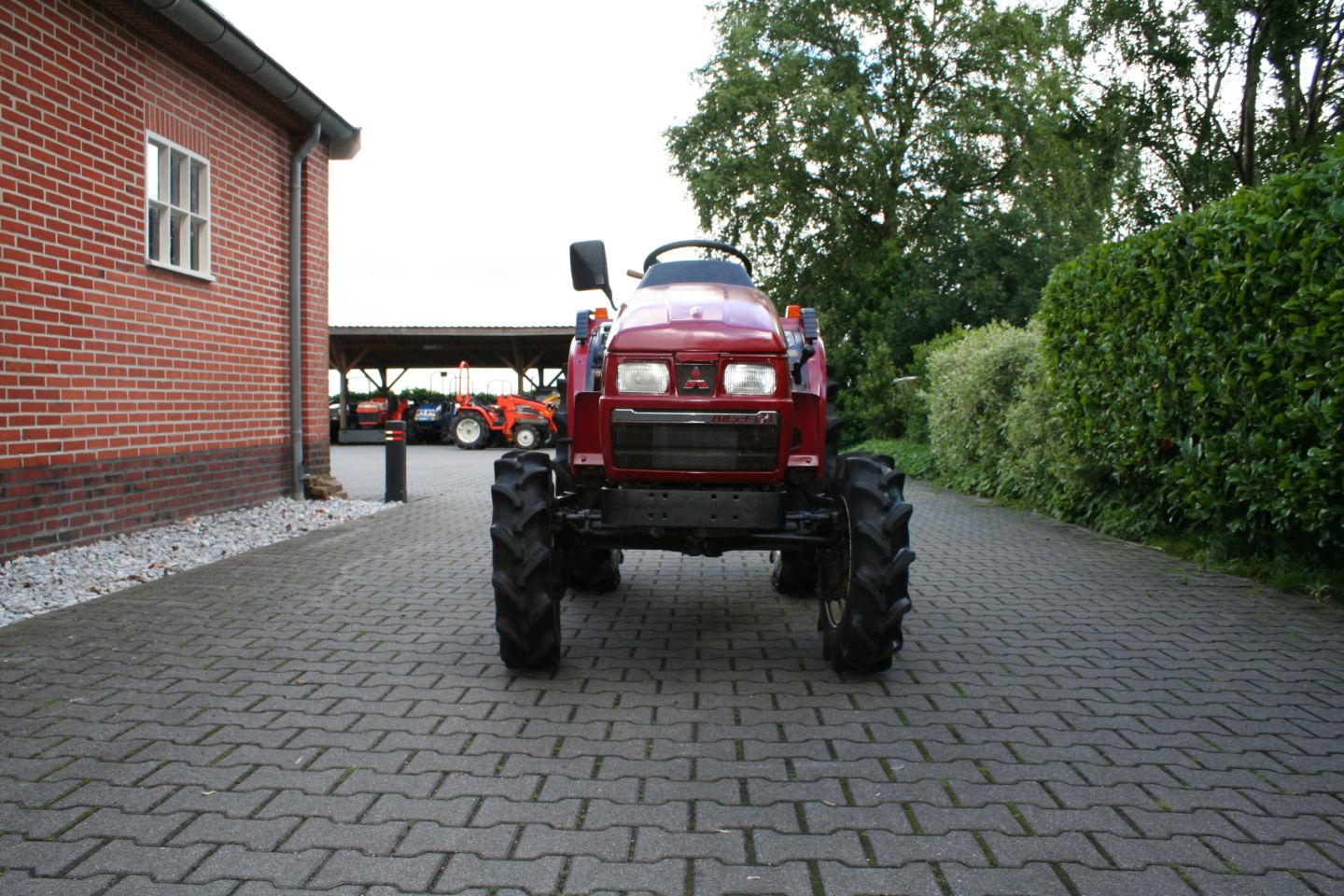 Mitsubsihi MT205