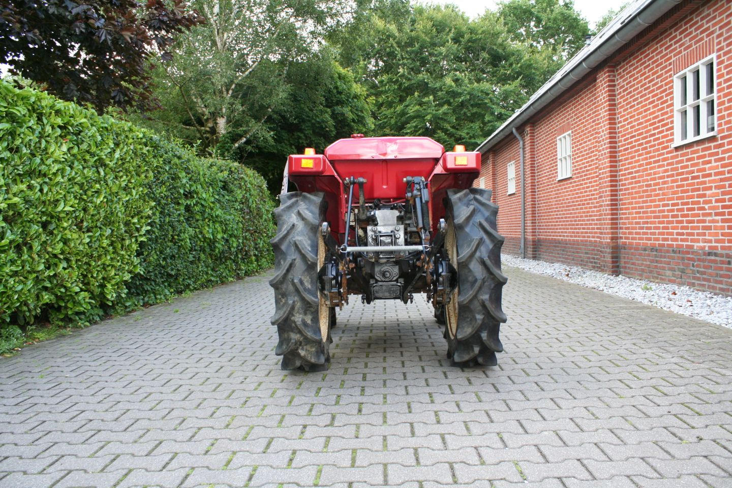 Mitsubsihi MT205
