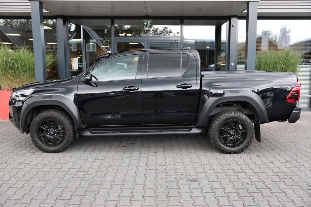 Toyota Hilux 2.8 D-4D DUBBEL CABIN GR SPORT A/T 2 ZITS 4WD VAN