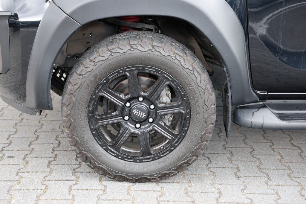 Toyota Hilux 2.8 D-4D DUBBEL CABIN GR SPORT A/T 2 ZITS 4WD VAN