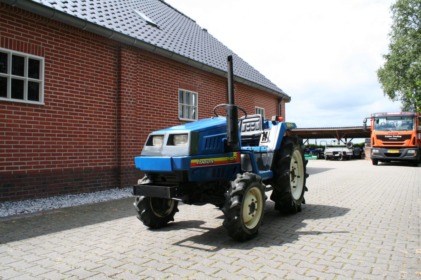 Iseki TU180