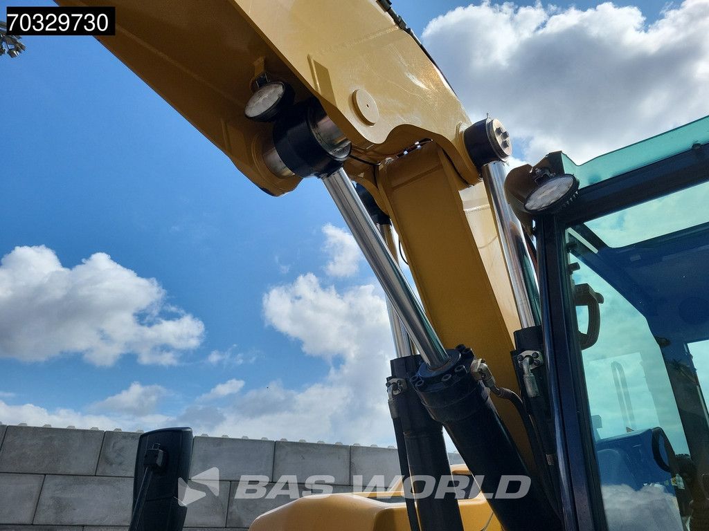 Caterpillar M320 F