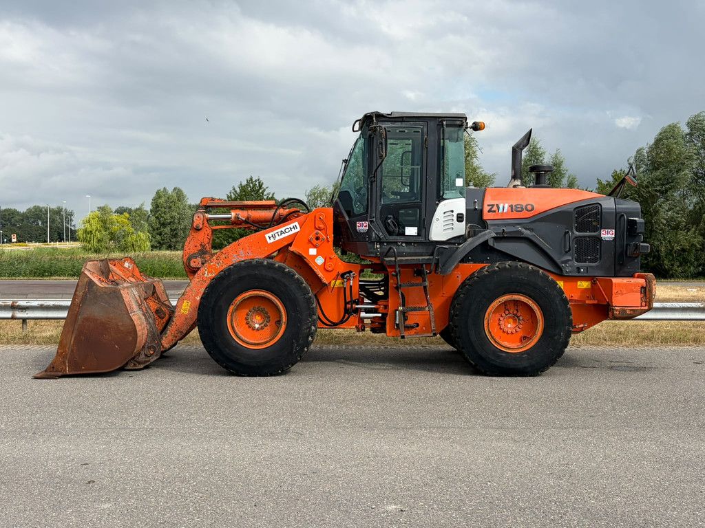 Hitachi ZW180-5B