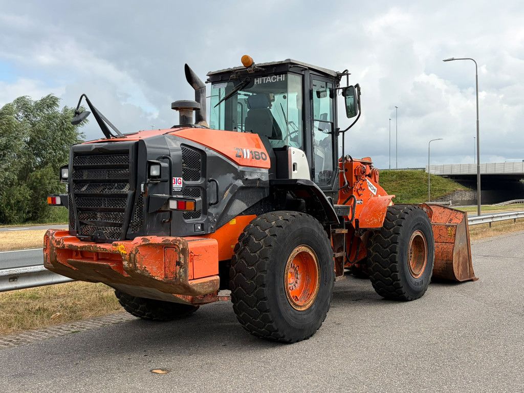 Hitachi ZW180-5B