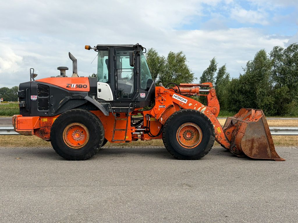 Hitachi ZW180-5B