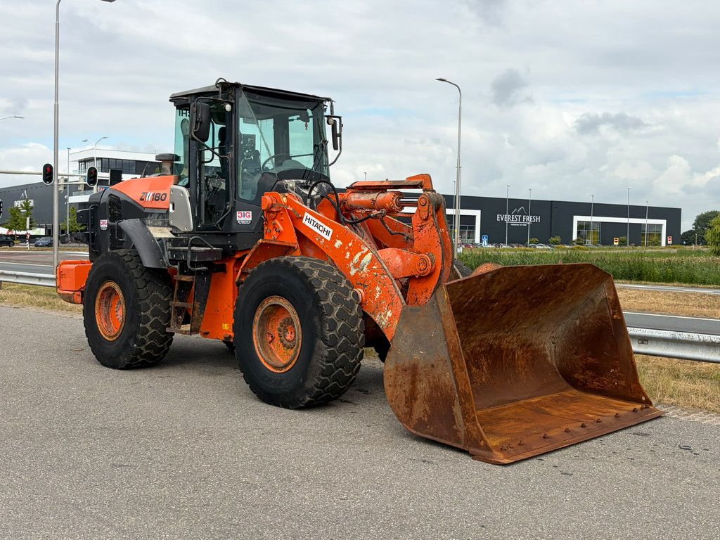 Hitachi ZW180-5B