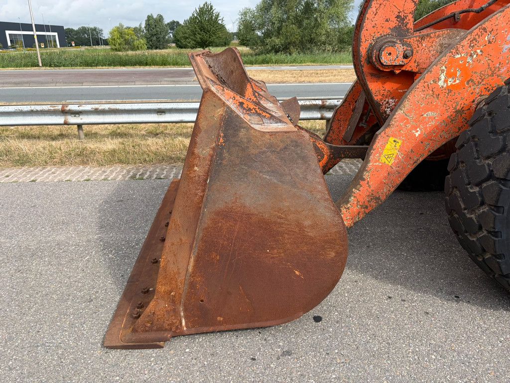 Hitachi ZW180-5B