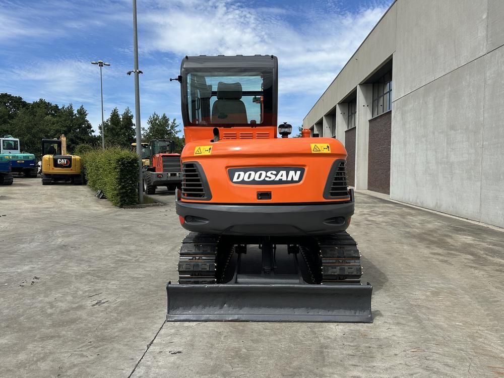 2018 Doosan DX55-9C Mid-Size Excavator