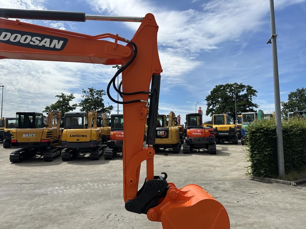 2018 Doosan DX55-9C Mid-Size Excavator