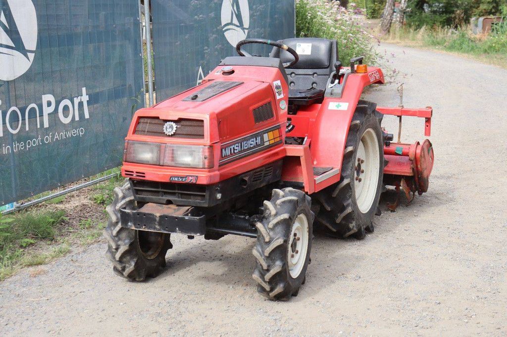 Minitractor Mitsubishi MT16 Diesel 15.8pk met grondfrees