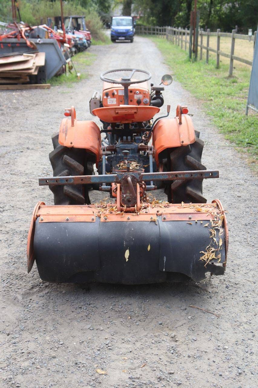 Minitractor Kubota B7000 Diesel 13pk met grondfrees
