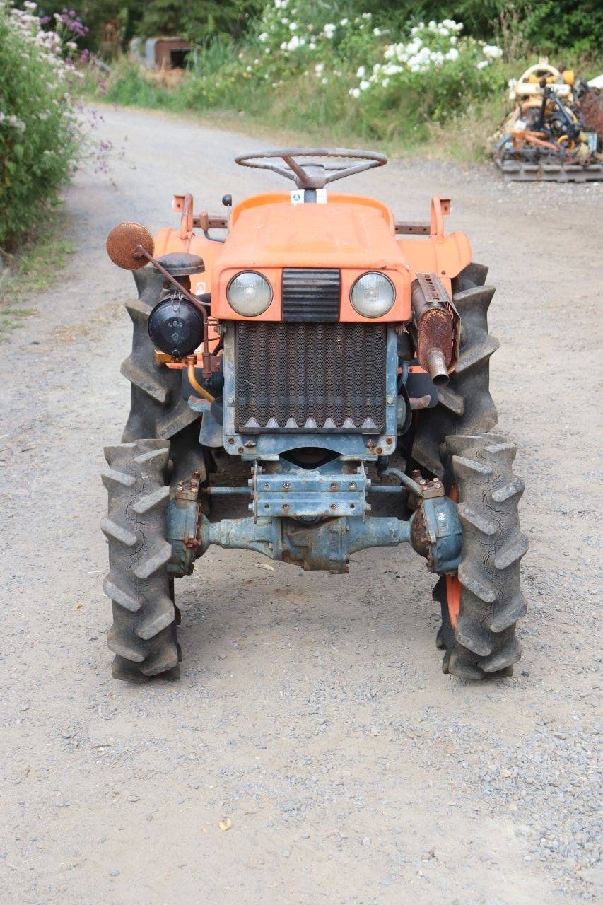 Minitractor Kubota B7000 Diesel 13pk met grondfrees