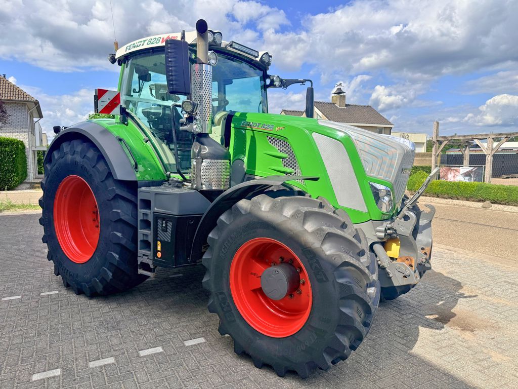 Fendt 828 S4 Vario Profi Plus